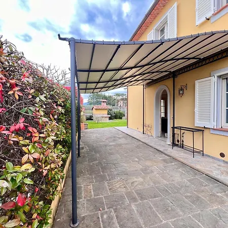 Gialla Villa
