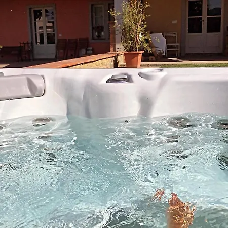 Gialla Villa Montecarlo